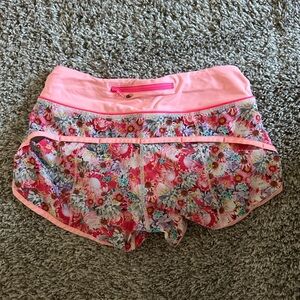 Lululemon speed up shorts size 4